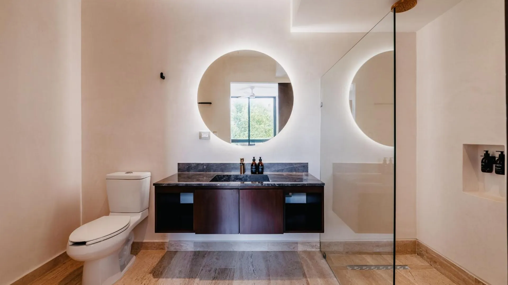 Sleek Penthouse Escape With Rooftop Pool Μεξικό